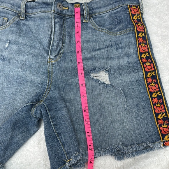 PILCRO MID RISE SLIM BOYFRIEND DENIM SHORTS - Picture 6 of 8